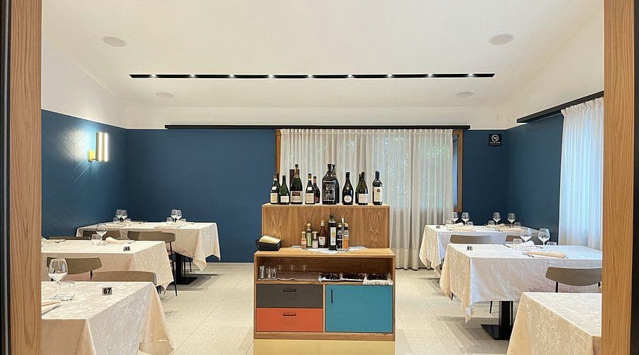 Ristorante e lounge bar a Farra d'Alpago: tradizione e innovazione in piatti raffinati, ambiente elegante e location unica a 5 minuti dal Lago di Santacroce.